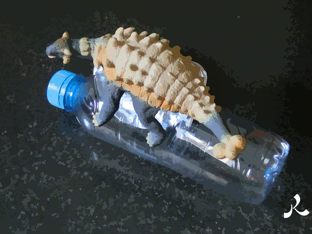 dinosaure sur une bouteille