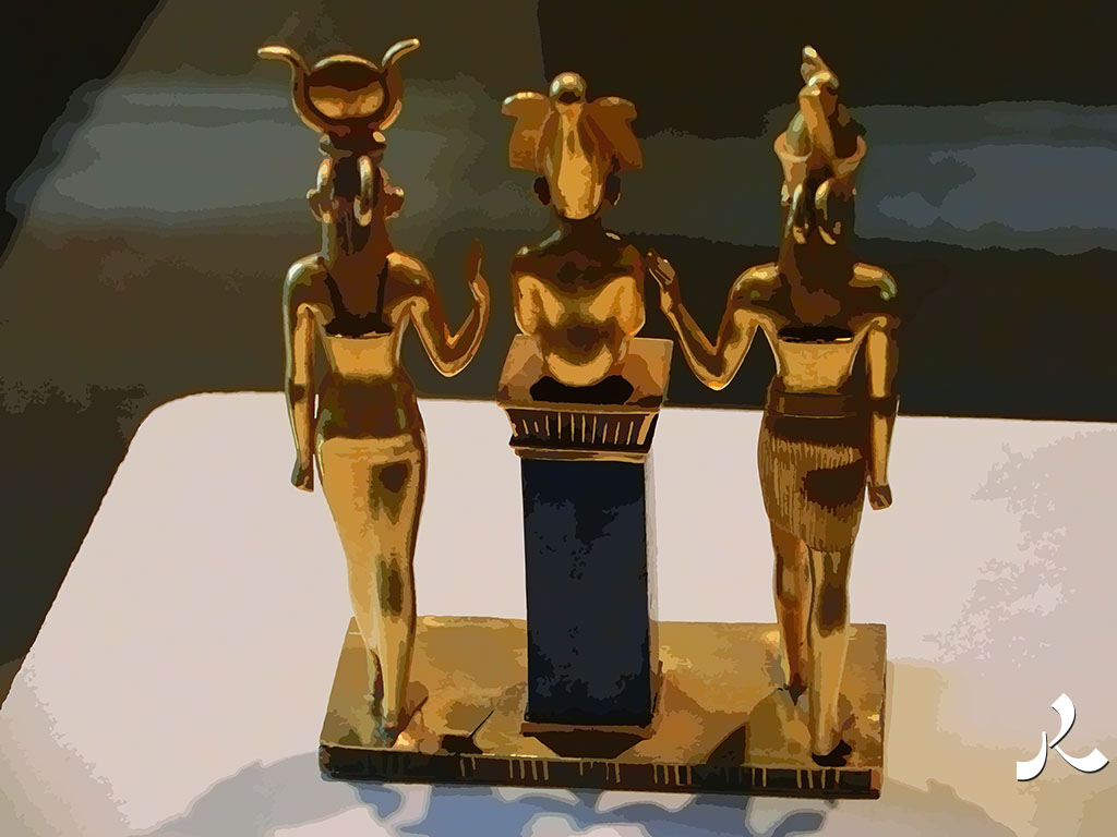 trois statuettes de dos